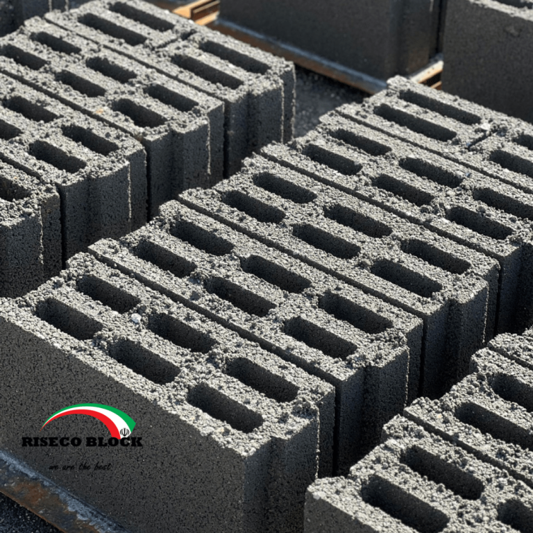 بلوک سیمانی ۳ جداره